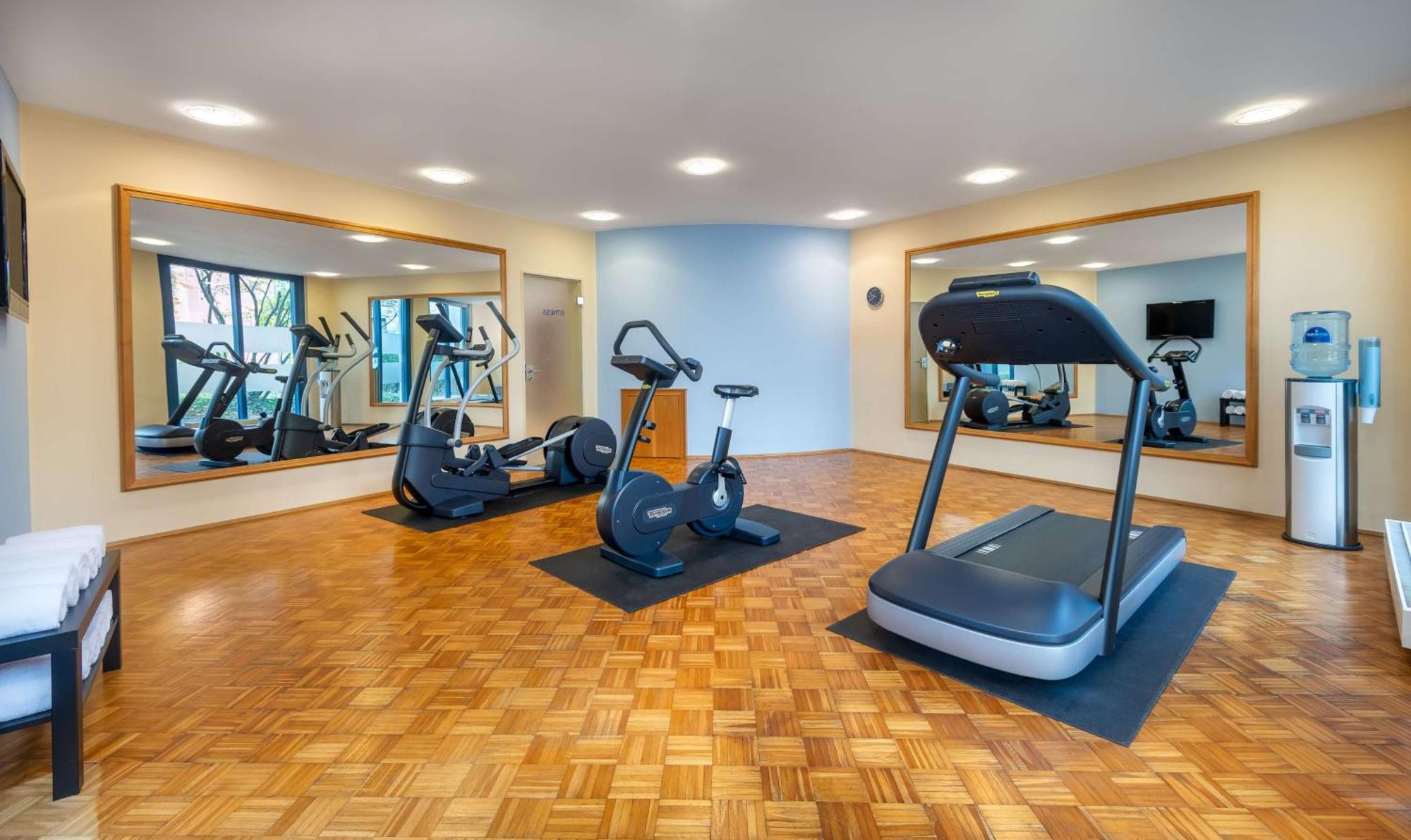 Radisson Blu Fuerst Leopold Hotel Dessau-Rosslau ภายนอก รูปภาพ