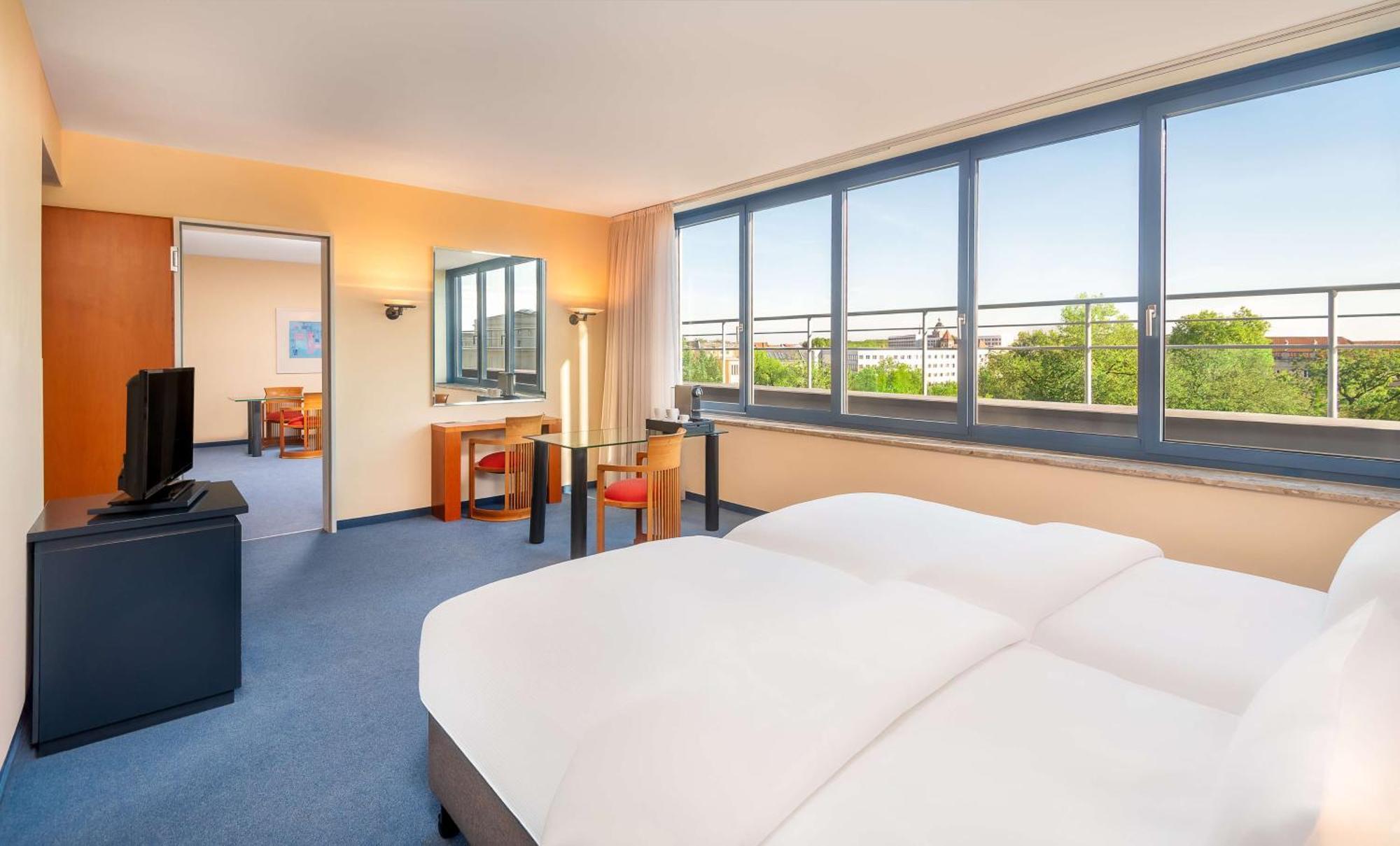 Radisson Blu Fuerst Leopold Hotel Dessau-Rosslau ภายนอก รูปภาพ
