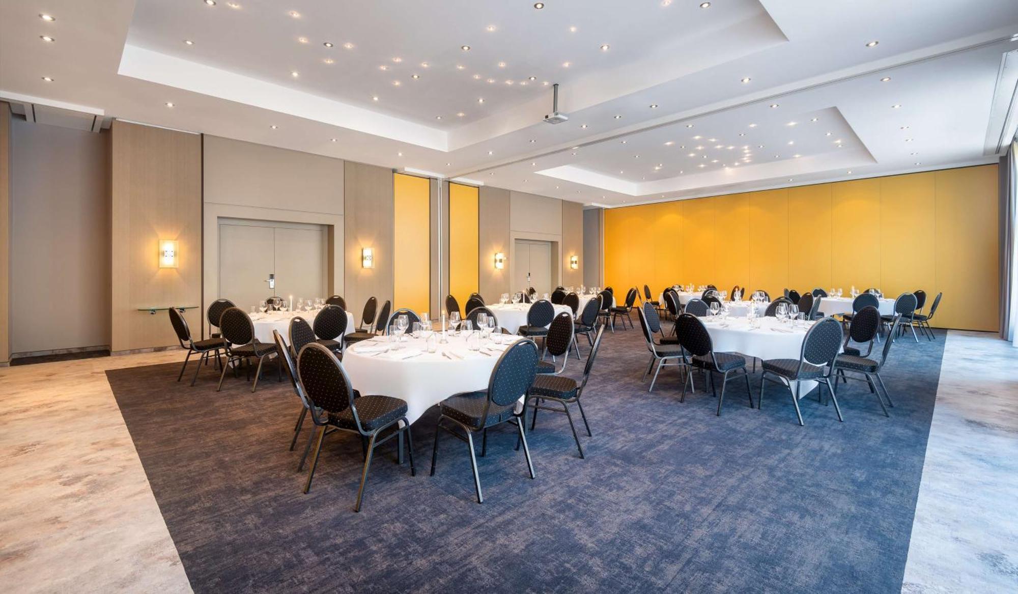 Radisson Blu Fuerst Leopold Hotel Dessau-Rosslau ภายนอก รูปภาพ