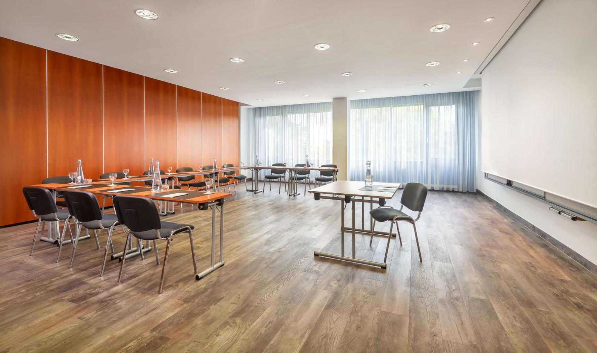 Radisson Blu Fuerst Leopold Hotel Dessau-Rosslau ภายนอก รูปภาพ