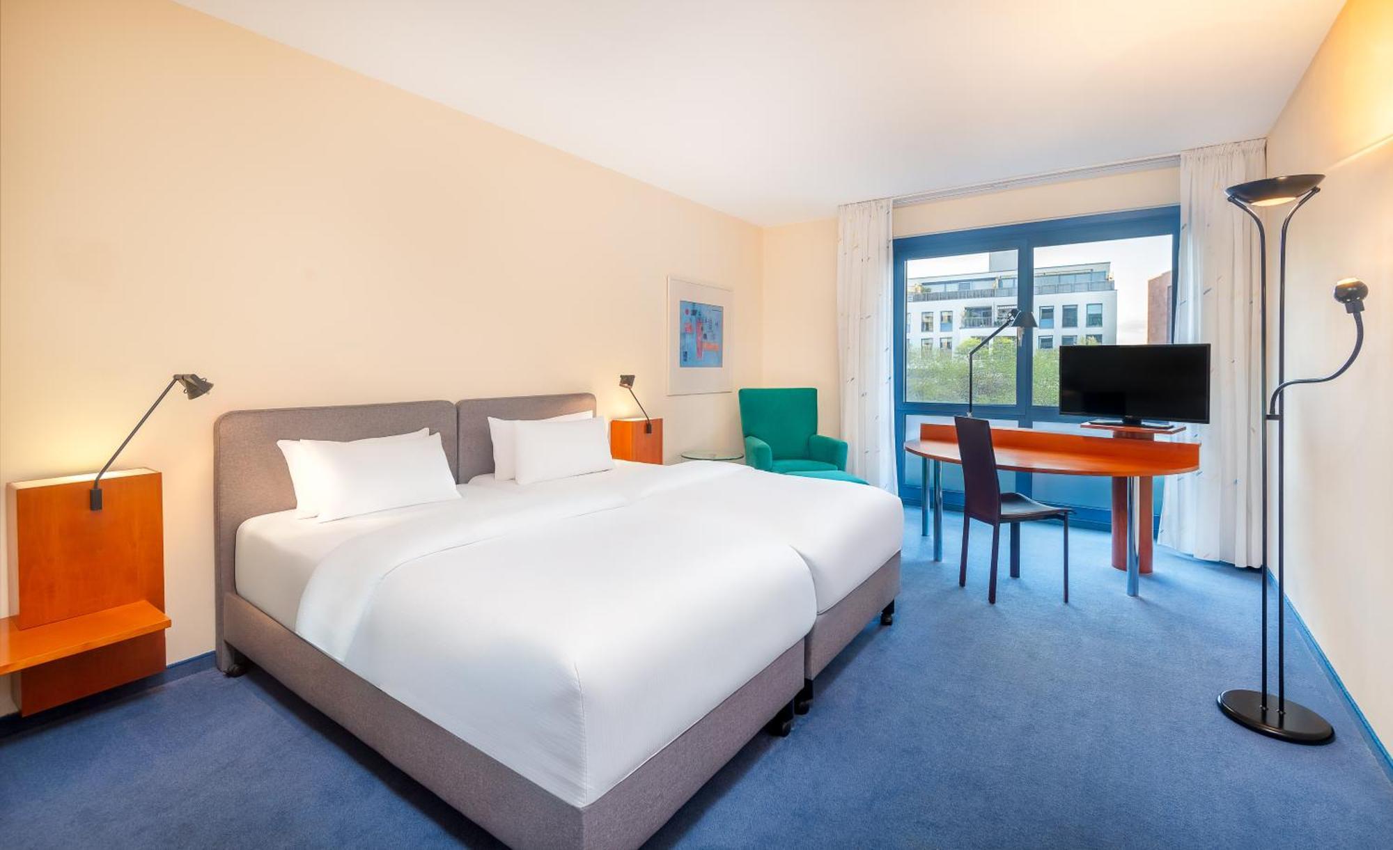 Radisson Blu Fuerst Leopold Hotel Dessau-Rosslau ภายนอก รูปภาพ